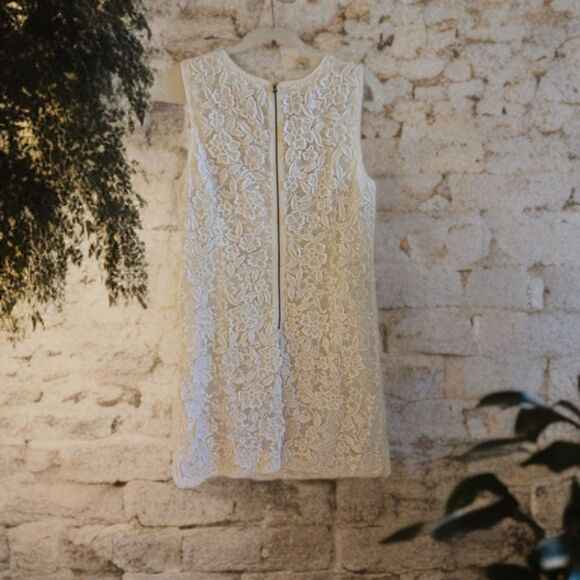 Club Monaco Mayara dress white lace 3d floral dress size 10 - Picture 2 of 11